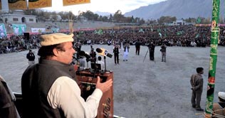 Democracy would not be derailed, assures Nawaz